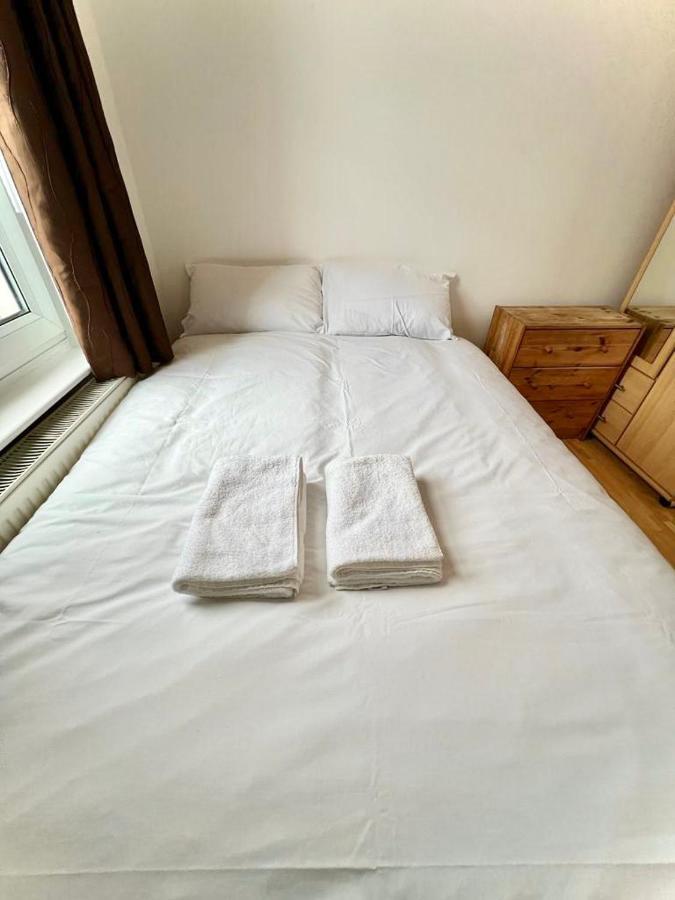 Stepney Green Holiday Apartment Londra Esterno foto